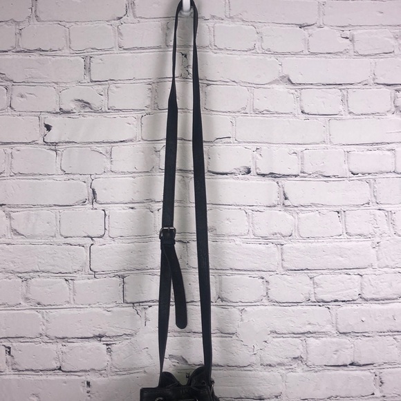 American Eagle Sherpa Faux Leather Crossbody - Picture 3 of 12